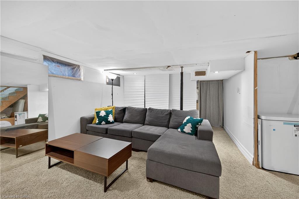 103 Charles Street W, Ingersoll, ON - Indoor