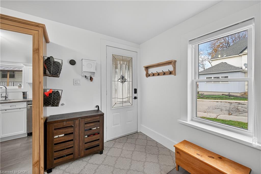 103 Charles Street W, Ingersoll, ON - Indoor Photo Showing Other Room
