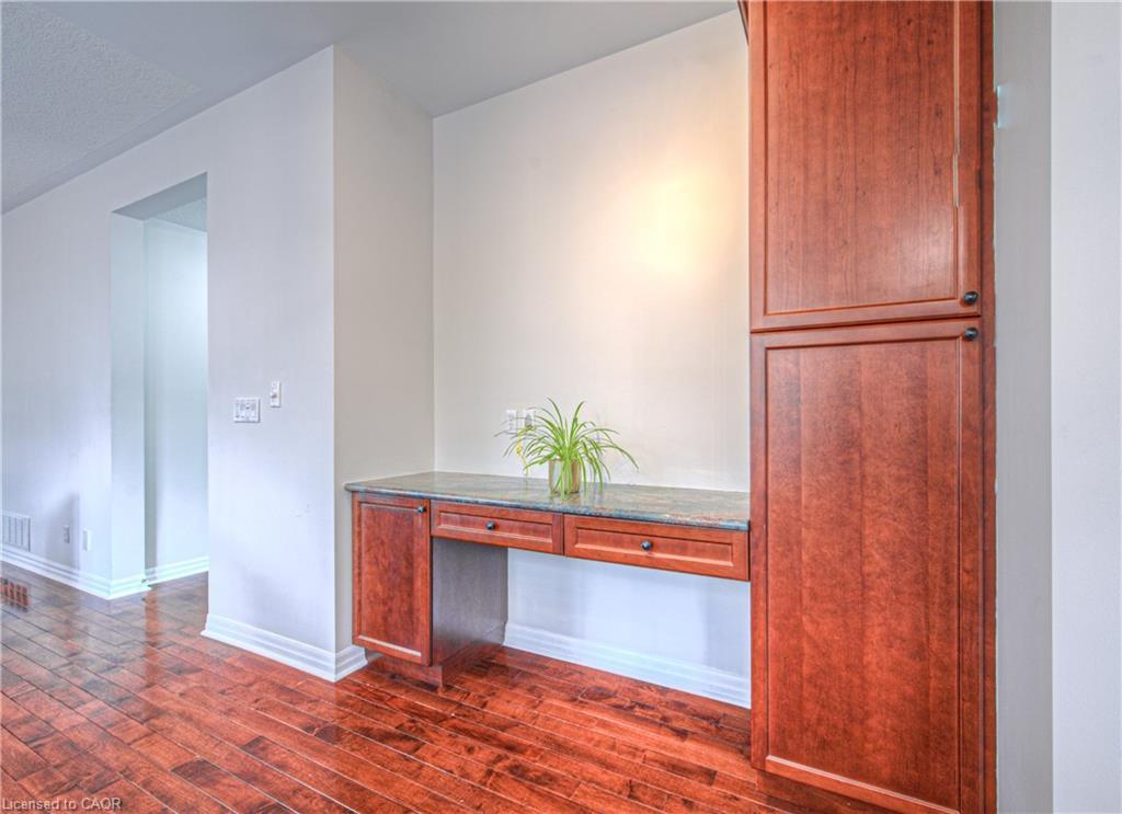 47 Dellgrove Circle, Cambridge, ON - Indoor Photo Showing Other Room