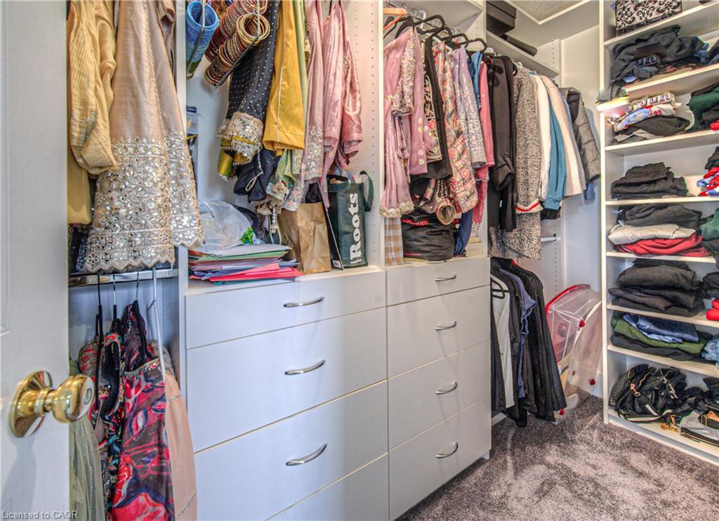 47 Dellgrove Circle, Cambridge, ON - Indoor With Storage