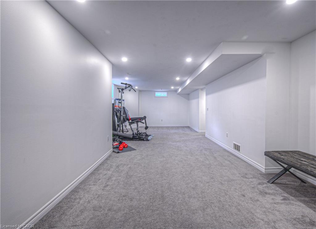 47 Dellgrove Circle, Cambridge, ON - Indoor Photo Showing Other Room