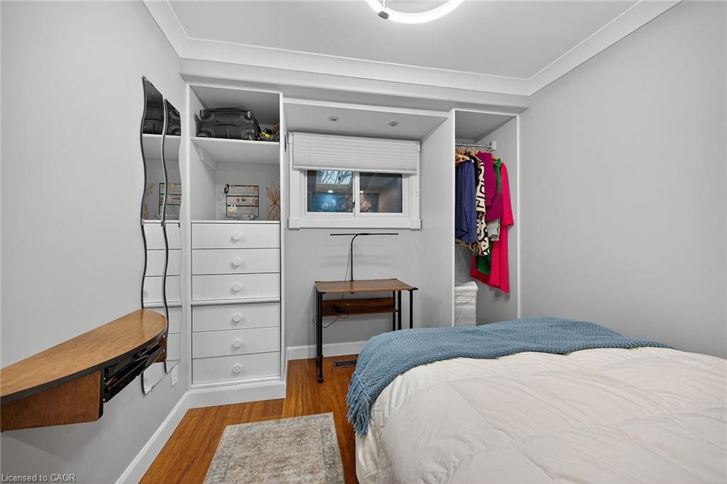 72 Viceroy Court, Hamilton, ON - Indoor Photo Showing Bedroom