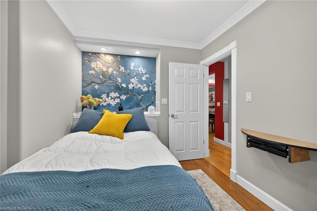 72 Viceroy Court, Hamilton, ON - Indoor Photo Showing Bedroom