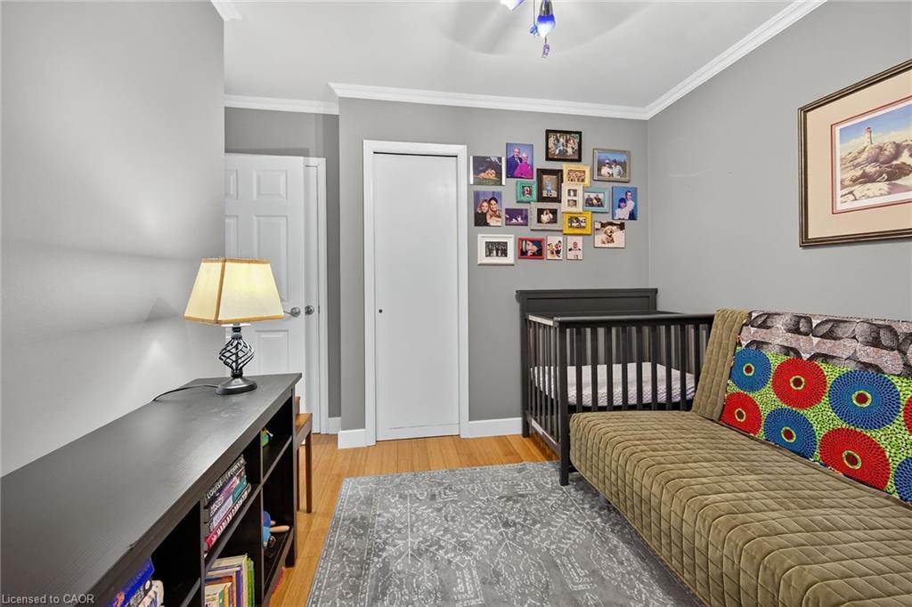 72 Viceroy Court, Hamilton, ON - Indoor Photo Showing Bedroom