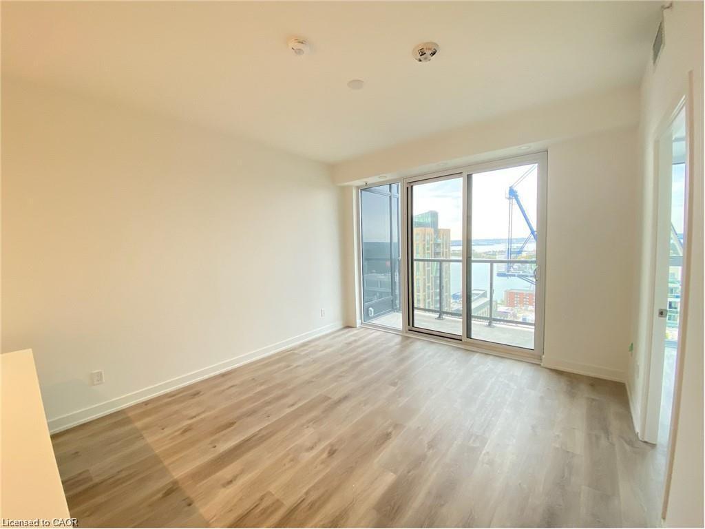 2206-370 Martha Street, Burlington, ON - Indoor Photo Showing Other Room