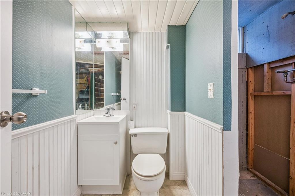 217 Johanna Drive, Cambridge, ON - Indoor Photo Showing Bathroom
