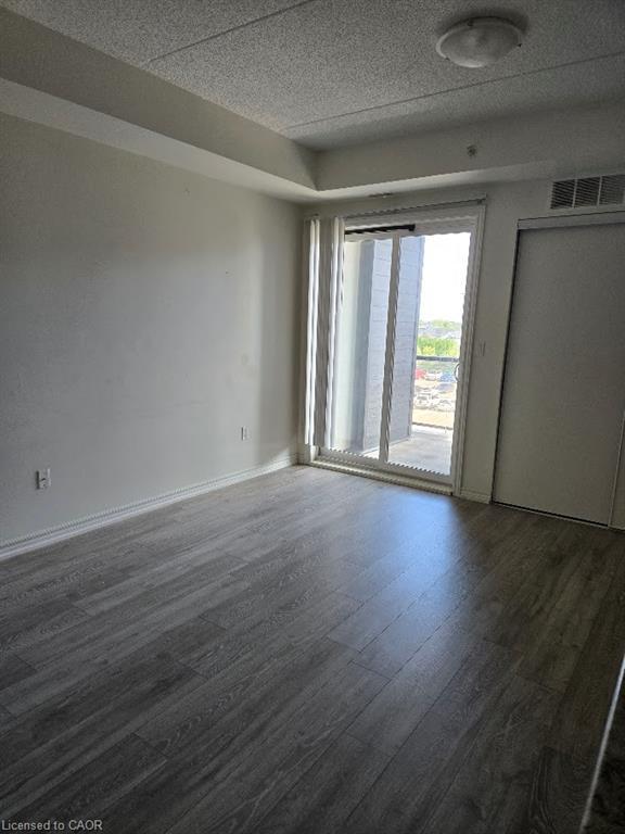 404-650 Sauve Street, Milton, ON - Indoor Photo Showing Other Room