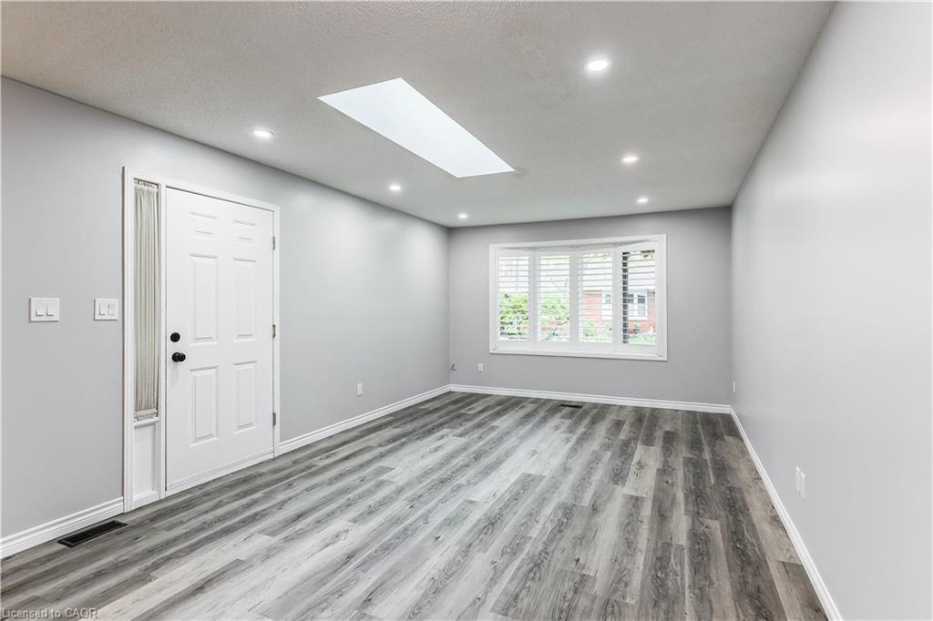 20-1030 Colborne Street E, Brantford, ON - Indoor Photo Showing Other Room