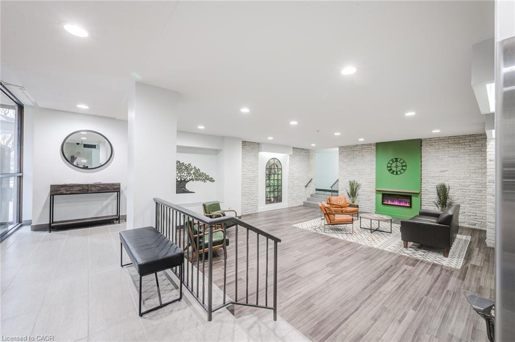 405-89 Westwood Road, Guelph, ON - Indoor