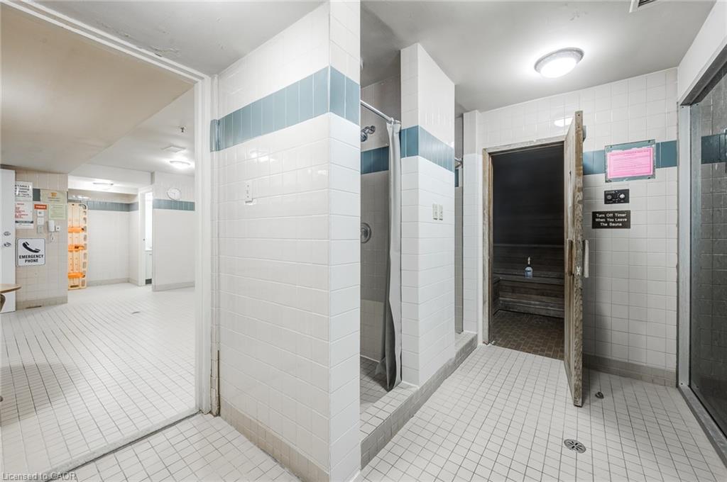 405-89 Westwood Road, Guelph, ON - Indoor Photo Showing Other Room