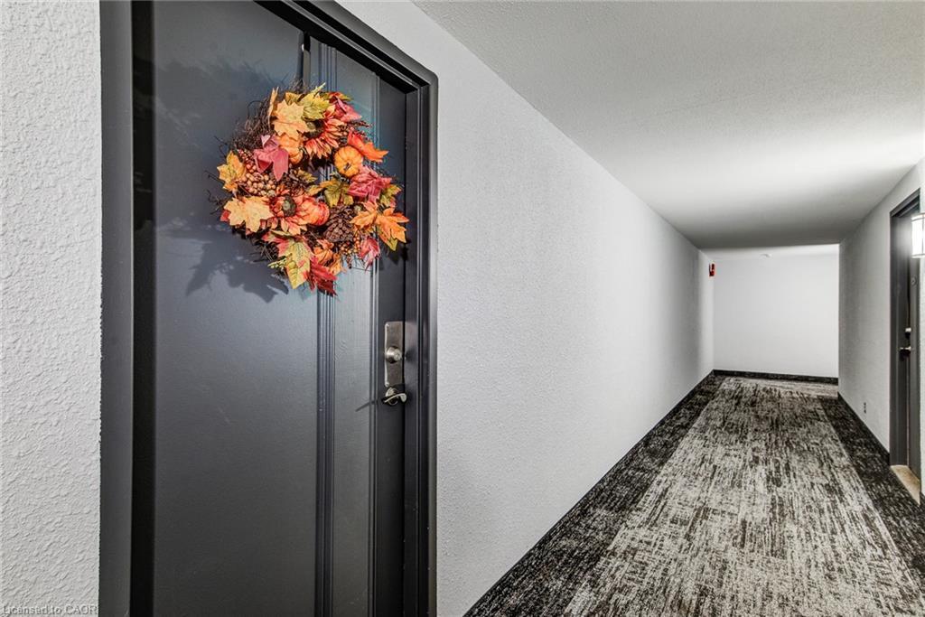 405-89 Westwood Road, Guelph, ON - Indoor Photo Showing Other Room