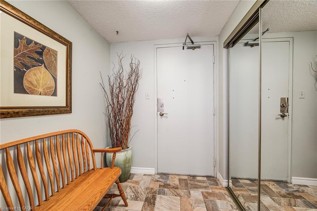 405-89 Westwood Road, Guelph, ON - Indoor Photo Showing Other Room