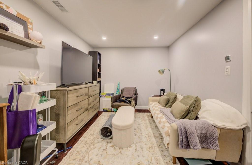 33 Orchid Crescent, Kitchener, ON - Indoor