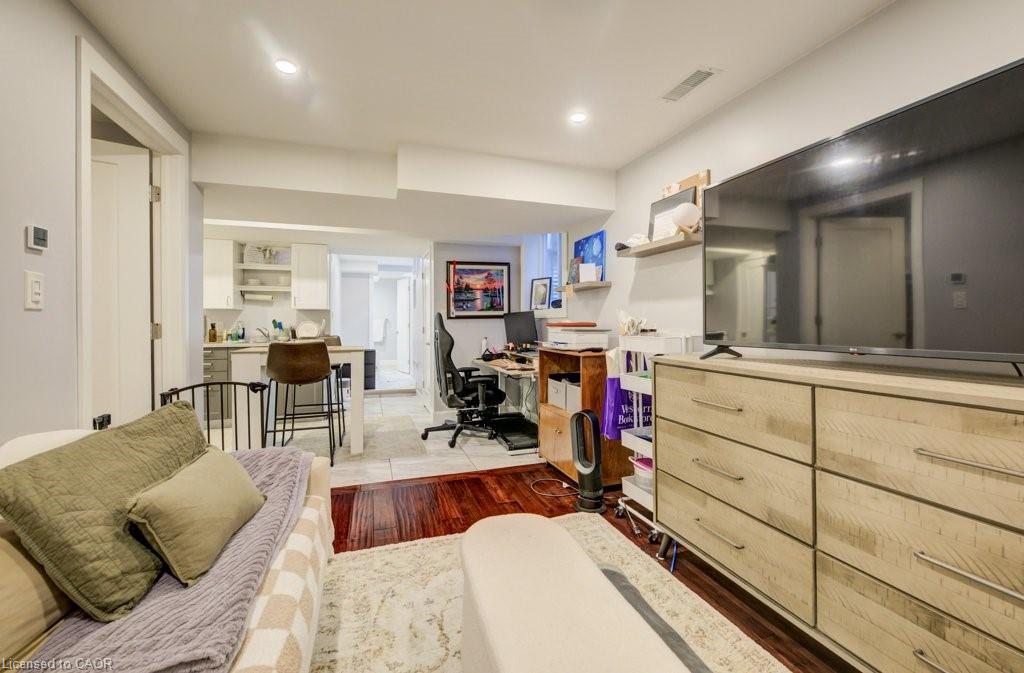 33 Orchid Crescent, Kitchener, ON - Indoor