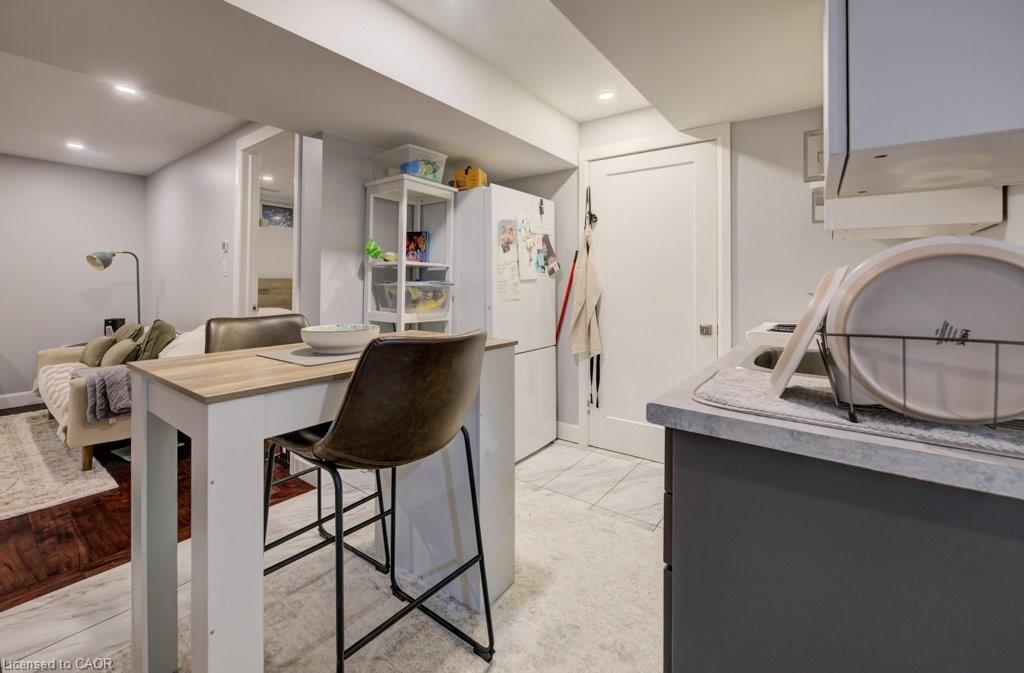 33 Orchid Crescent, Kitchener, ON - Indoor