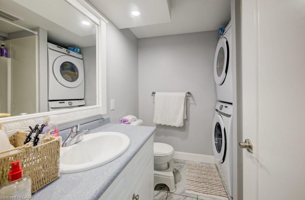 33 Orchid Crescent, Kitchener, ON - Indoor Photo Showing Other Room