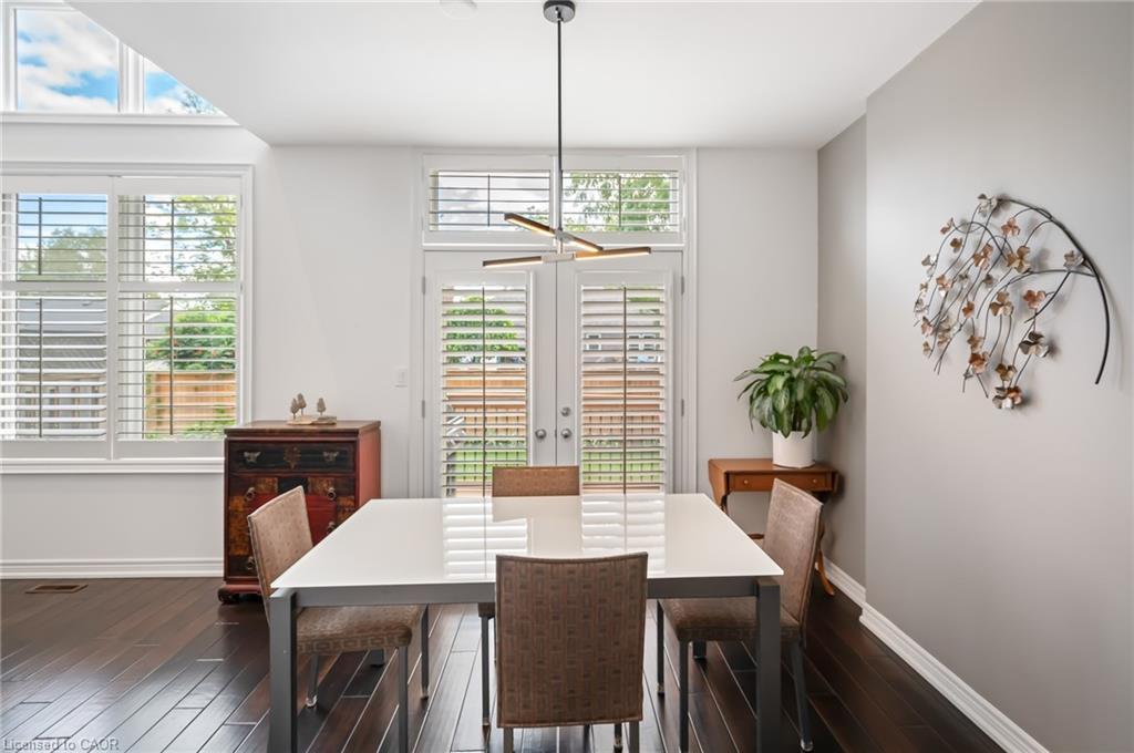 33-88 Lakeport Road, St. Catharines, ON - Indoor Photo Showing Dining Room
