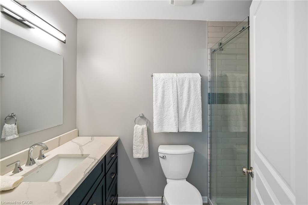 33-88 Lakeport Road, St. Catharines, ON - Indoor Photo Showing Bathroom