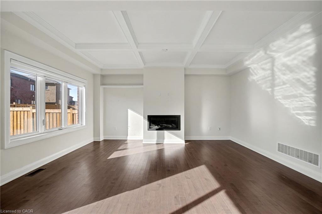 343 Northglen Boulevard, Bowmanville, ON - Indoor Photo Showing Other Room With Fireplace