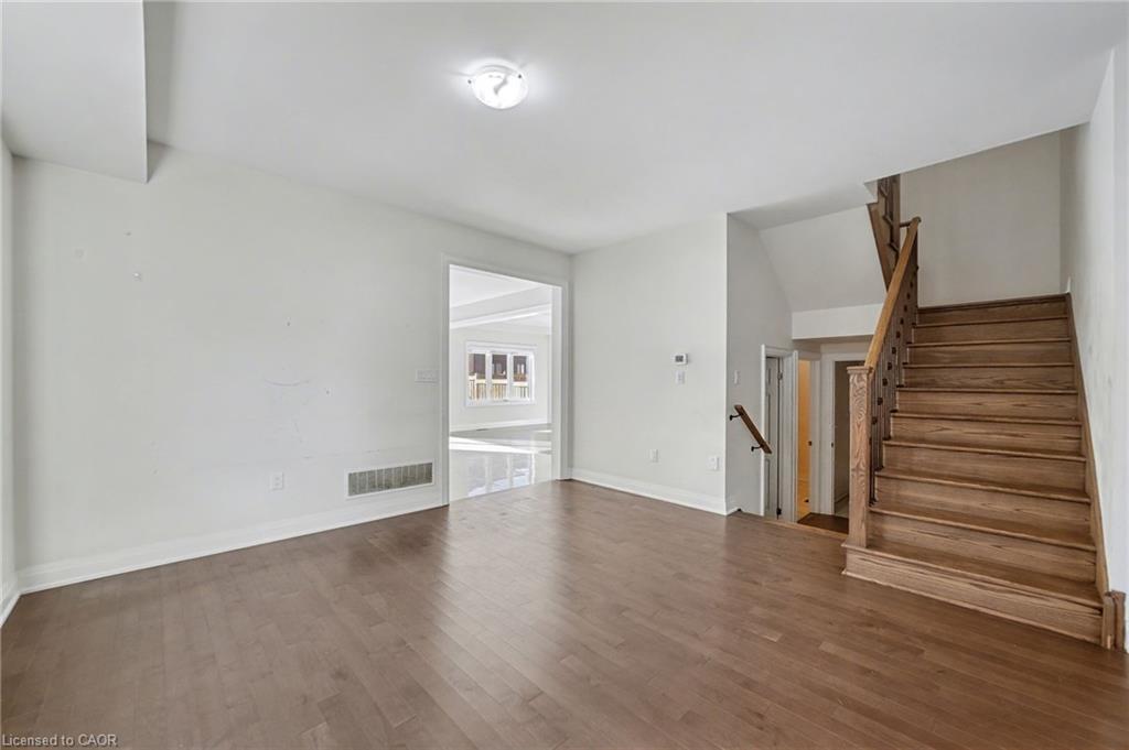 343 Northglen Boulevard, Bowmanville, ON - Indoor Photo Showing Other Room