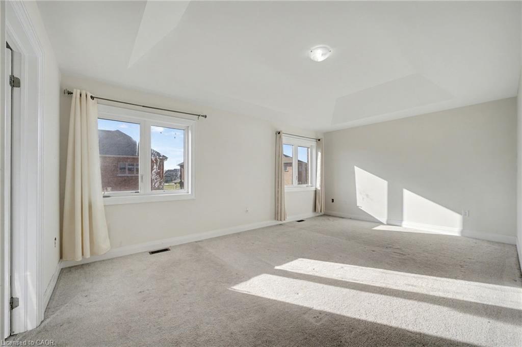 343 Northglen Boulevard, Bowmanville, ON - Indoor Photo Showing Other Room