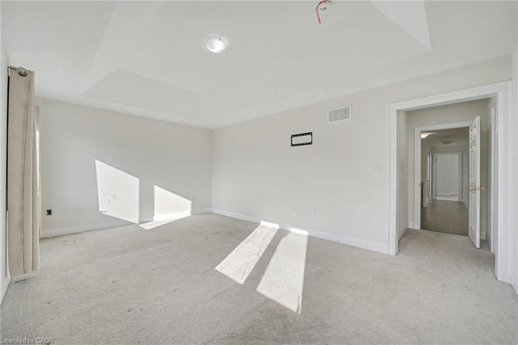 343 Northglen Boulevard, Bowmanville, ON - Indoor Photo Showing Other Room