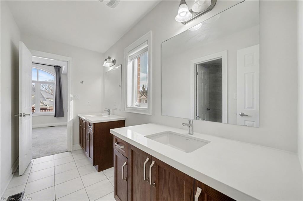 343 Northglen Boulevard, Bowmanville, ON - Indoor Photo Showing Bathroom
