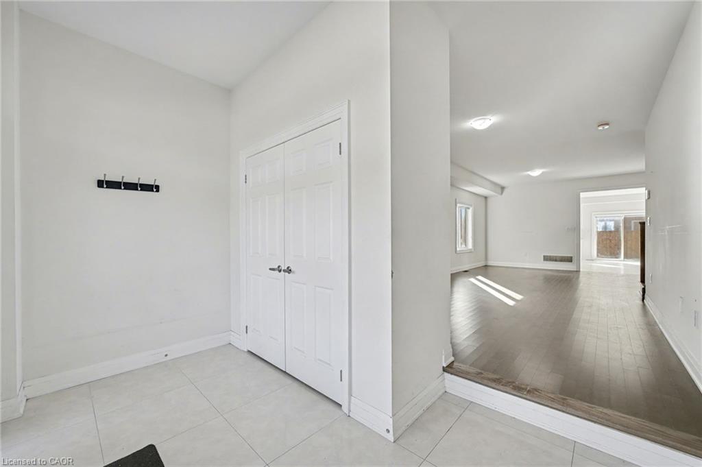 343 Northglen Boulevard, Bowmanville, ON - Indoor Photo Showing Other Room