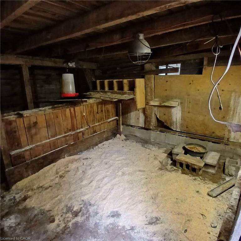 535 Mcdowell Road E, Simcoe, ON - Indoor