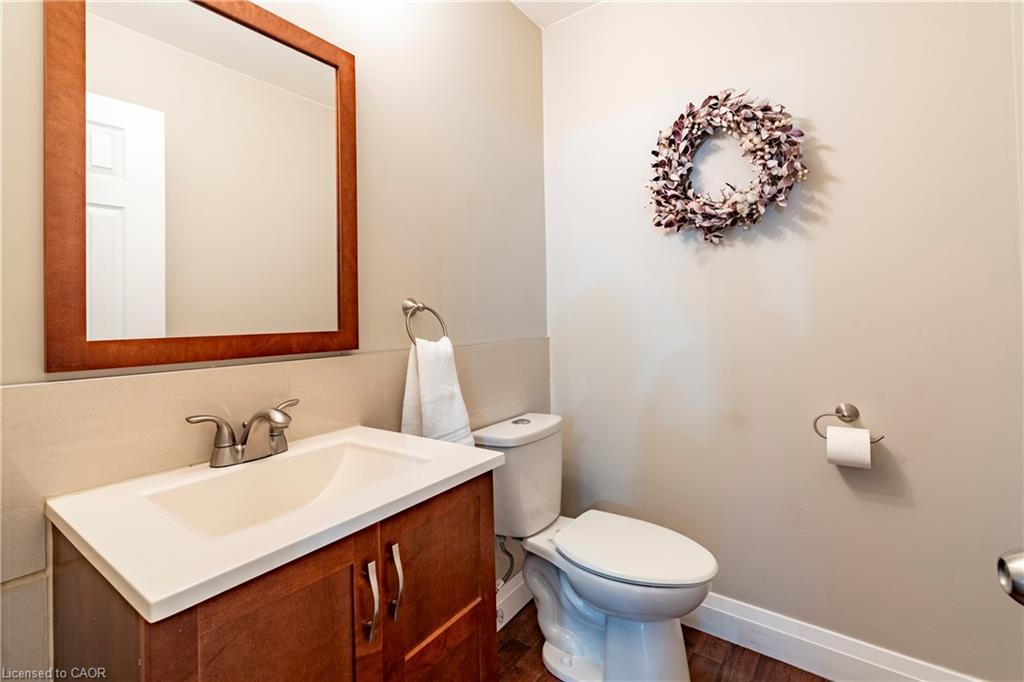 83 Burnaby Crescent, Kitchener, ON - Indoor Photo Showing Bathroom