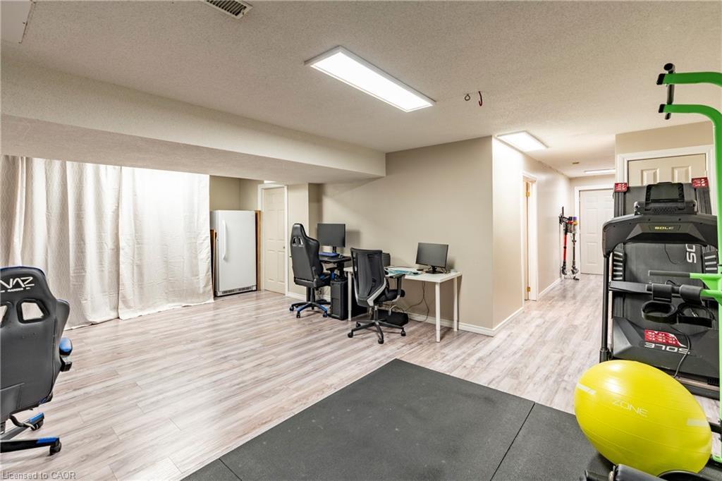 83 Burnaby Crescent, Kitchener, ON - Indoor