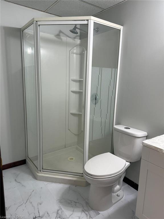 60 Denlow Street, Kitchener, ON - Indoor Photo Showing Bathroom