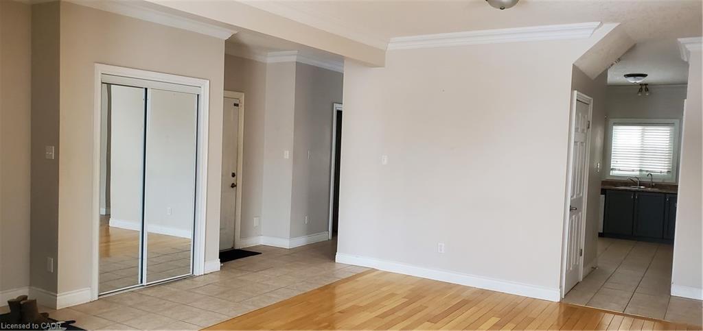 21 Pamela Lane, Cambridge, ON - Indoor Photo Showing Other Room