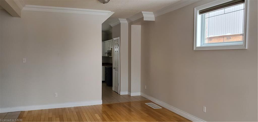 21 Pamela Lane, Cambridge, ON - Indoor Photo Showing Other Room
