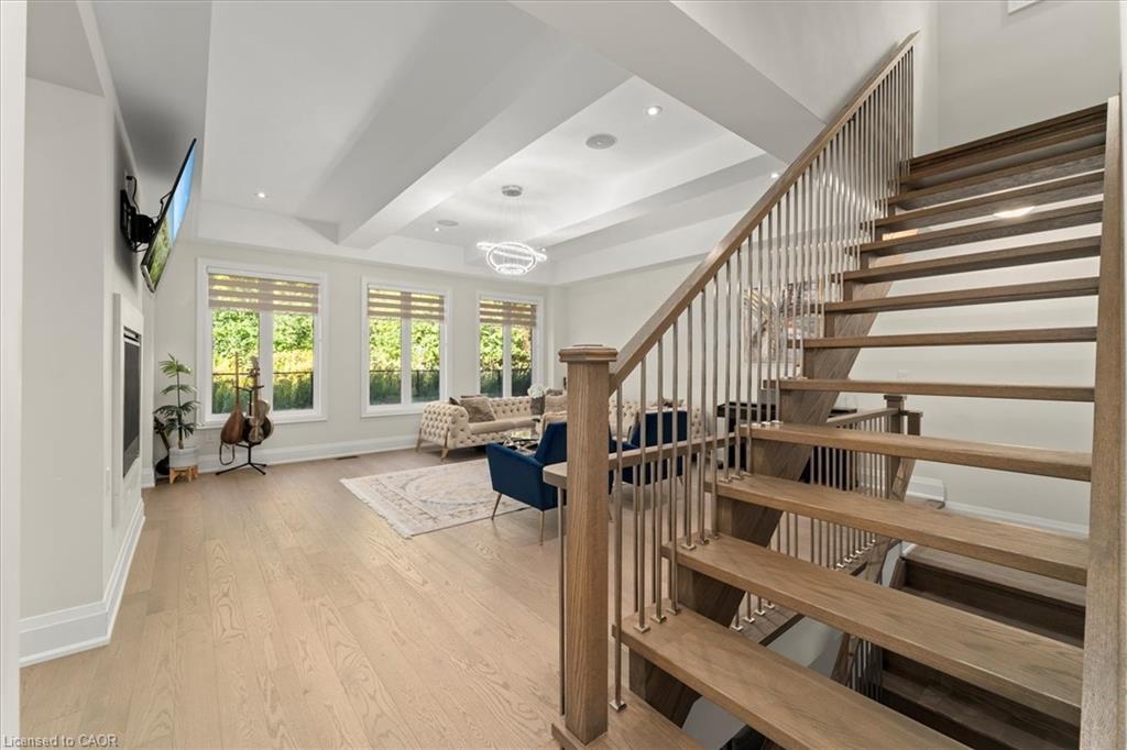 121 Milky Way Drive, Richmond Hill, ON - Indoor Photo Showing Other Room