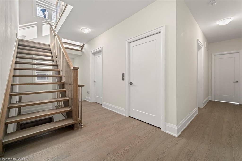 121 Milky Way Drive, Richmond Hill, ON - Indoor Photo Showing Other Room