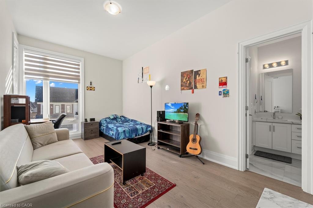 121 Milky Way Drive, Richmond Hill, ON - Indoor Photo Showing Other Room