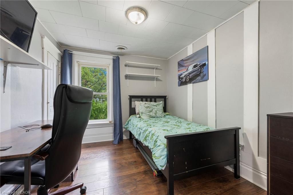 17 Bertha Street, Simcoe, ON - Indoor Photo Showing Bedroom