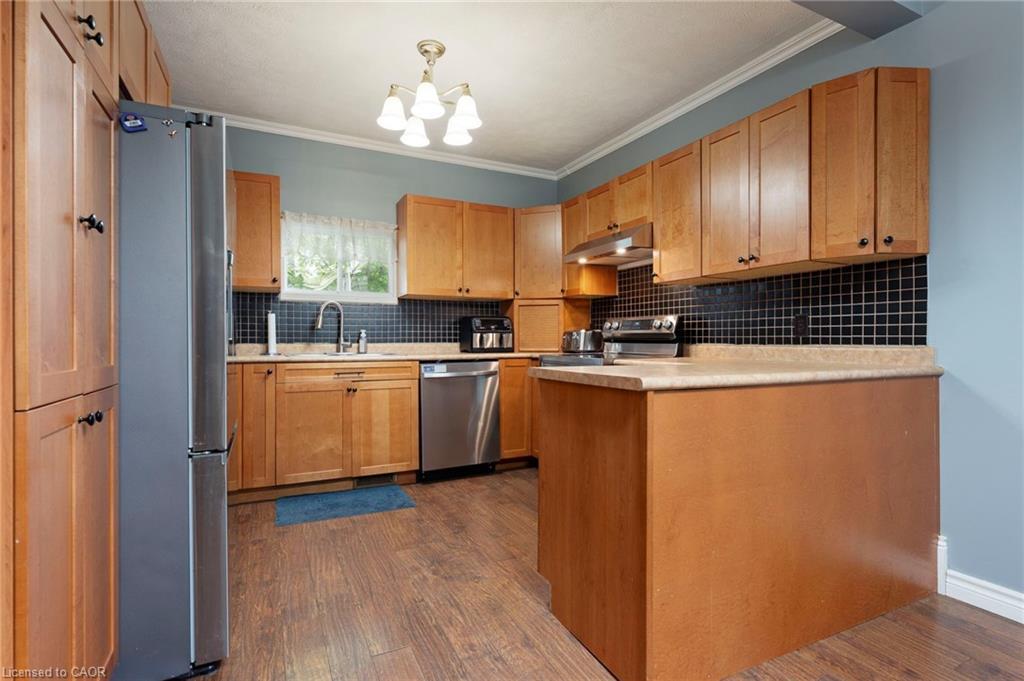 17 Bertha Street, Simcoe, ON - Indoor Photo Showing Kitchen