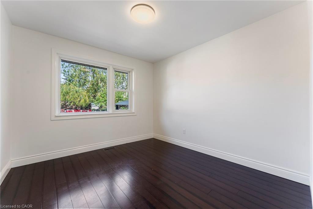 103 Wise Crescent, Hamilton, ON - Indoor Photo Showing Other Room