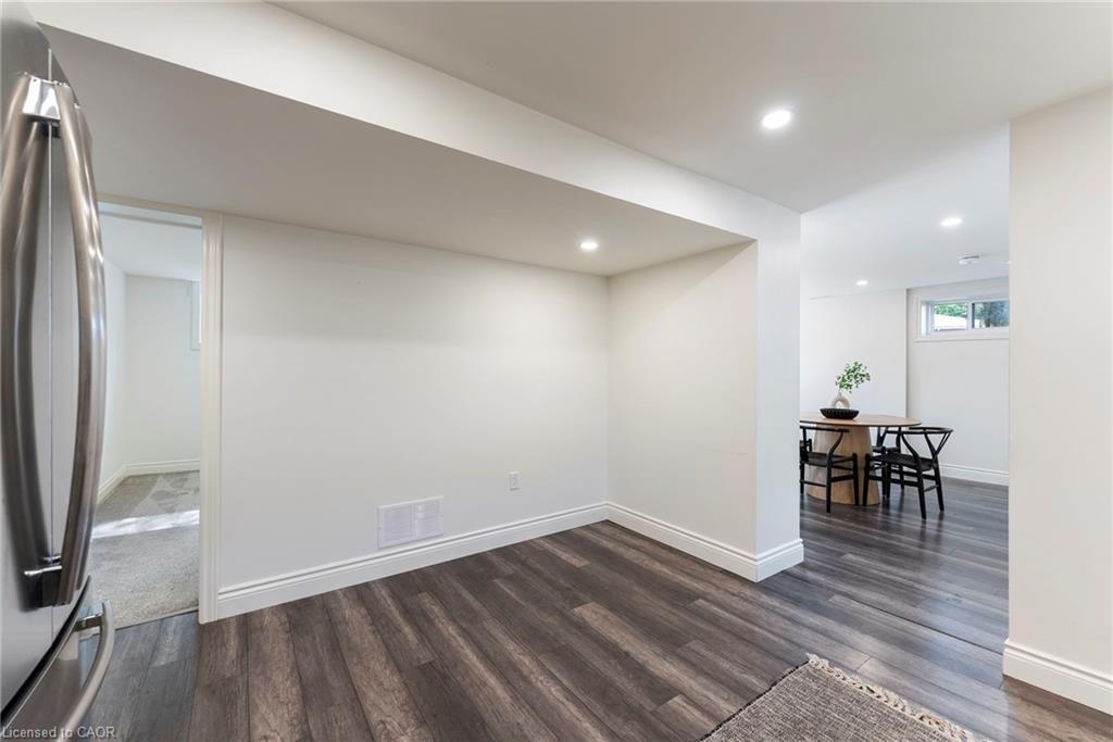 103 Wise Crescent, Hamilton, ON - Indoor Photo Showing Other Room