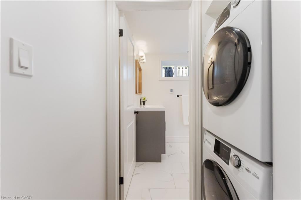 103 Wise Crescent, Hamilton, ON - Indoor Photo Showing Laundry Room