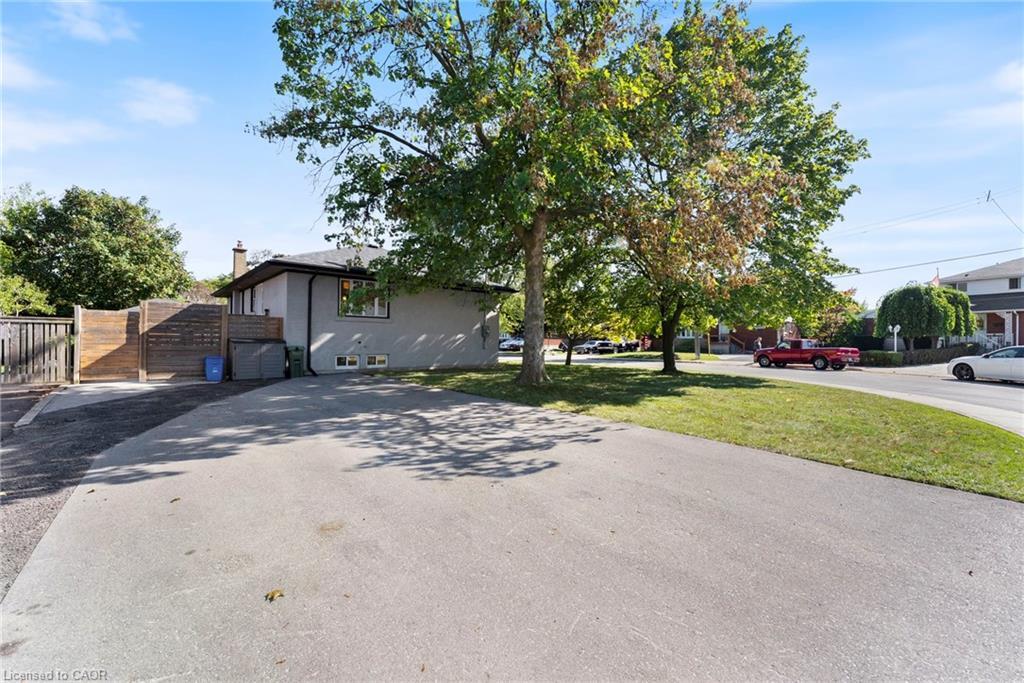 103 Wise Crescent, Hamilton, ON - Outdoor