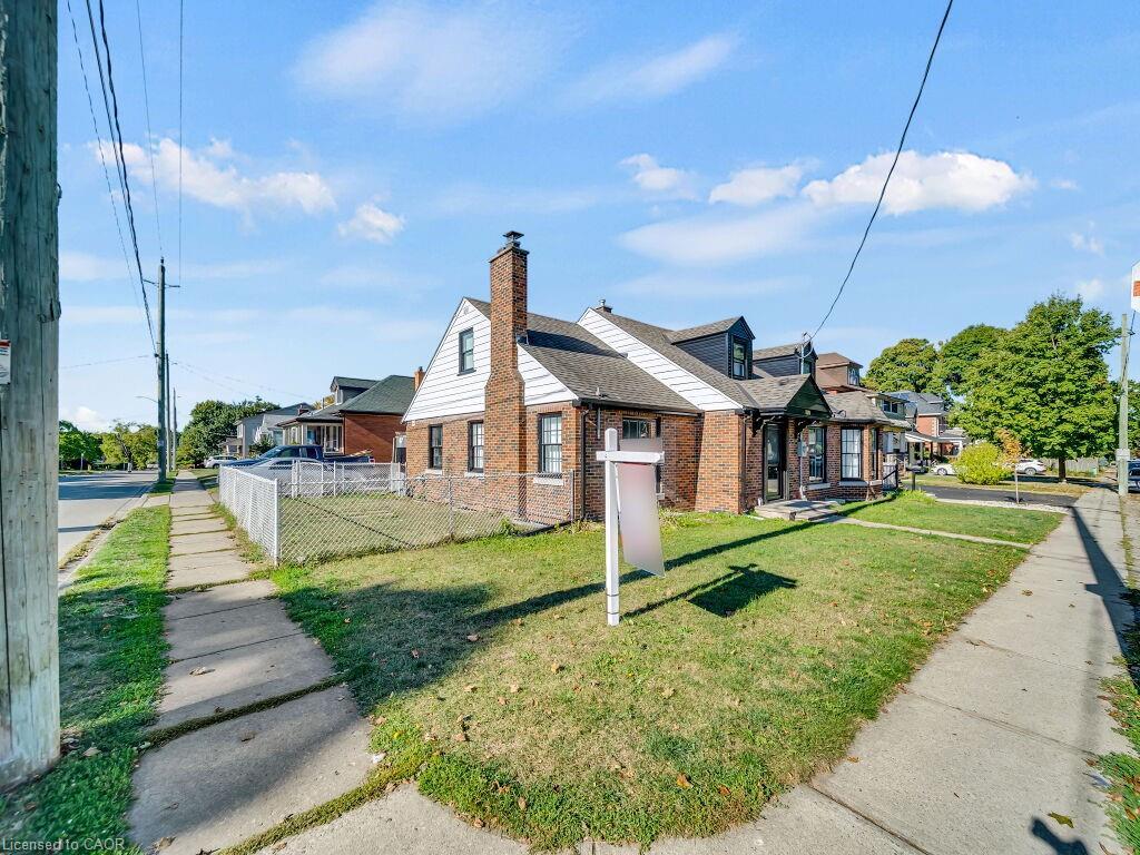 860 Vine Street, Cambridge, ON - Outdoor