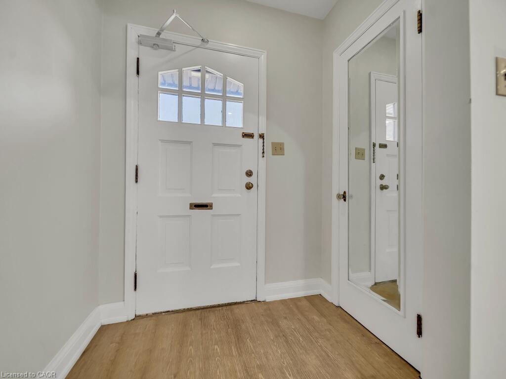 860 Vine Street, Cambridge, ON - Indoor Photo Showing Other Room