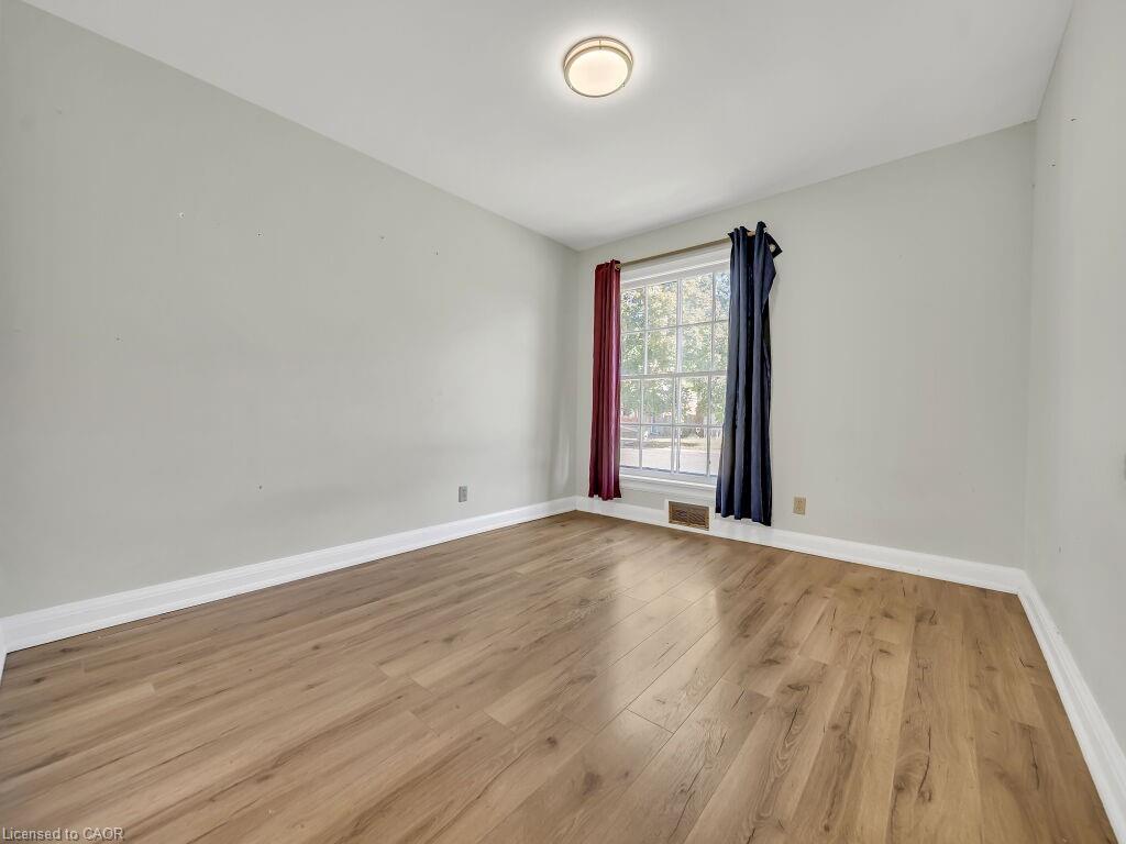 860 Vine Street, Cambridge, ON - Indoor Photo Showing Other Room
