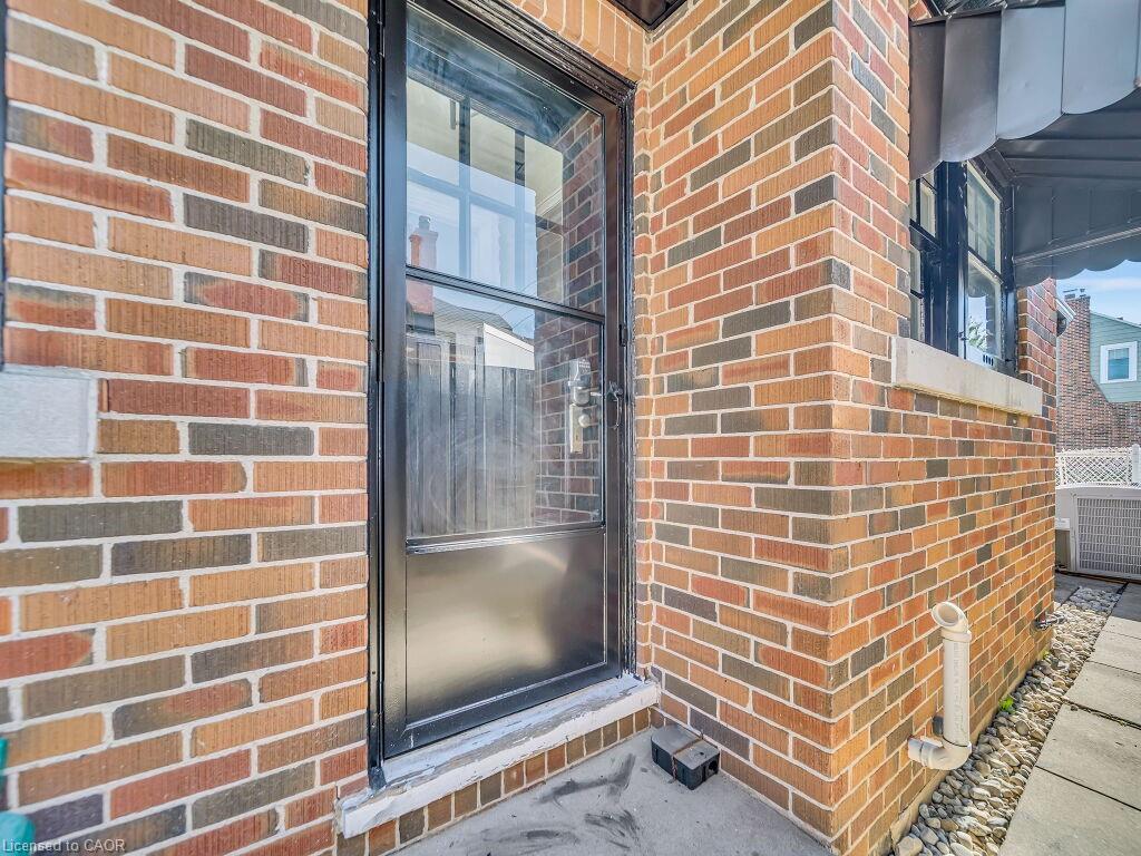 860 Vine Street, Cambridge, ON - Outdoor With Exterior