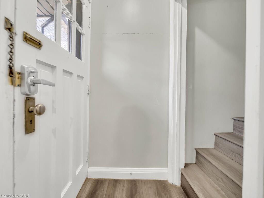 860 Vine Street, Cambridge, ON - Indoor Photo Showing Other Room