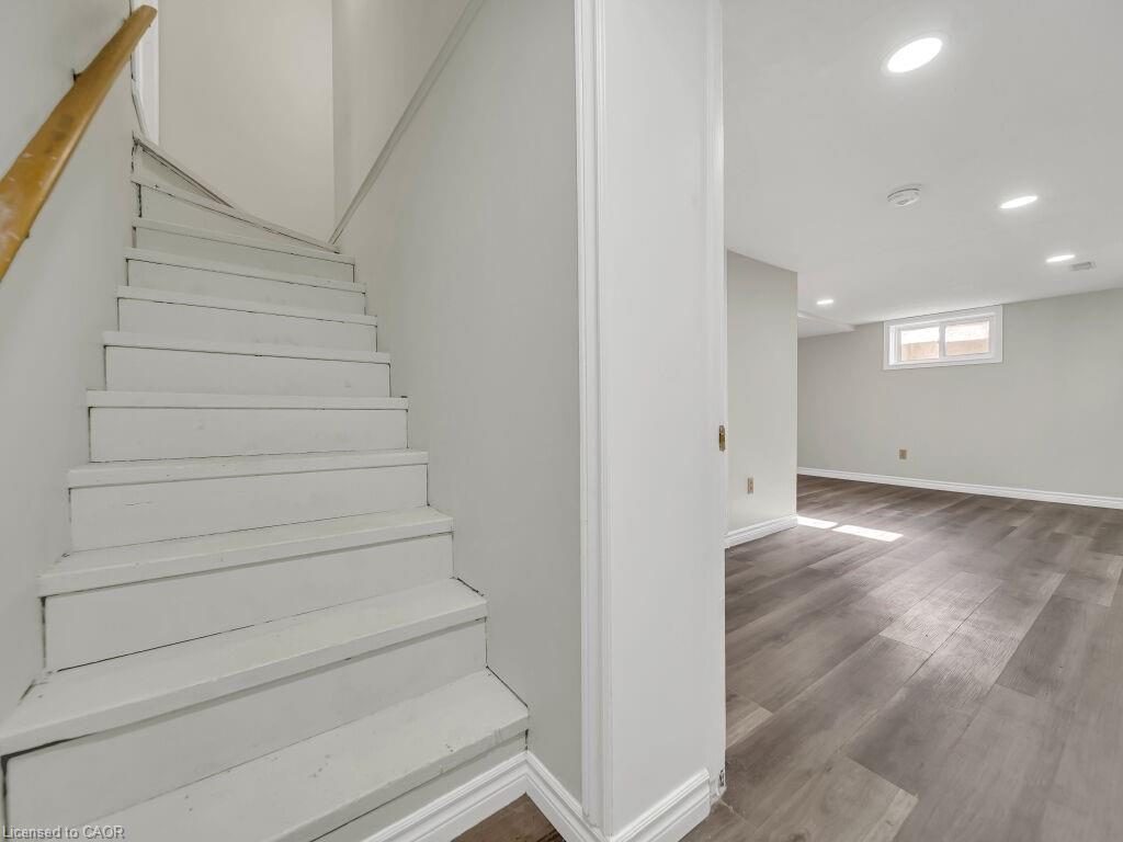 860 Vine Street, Cambridge, ON - Indoor Photo Showing Other Room