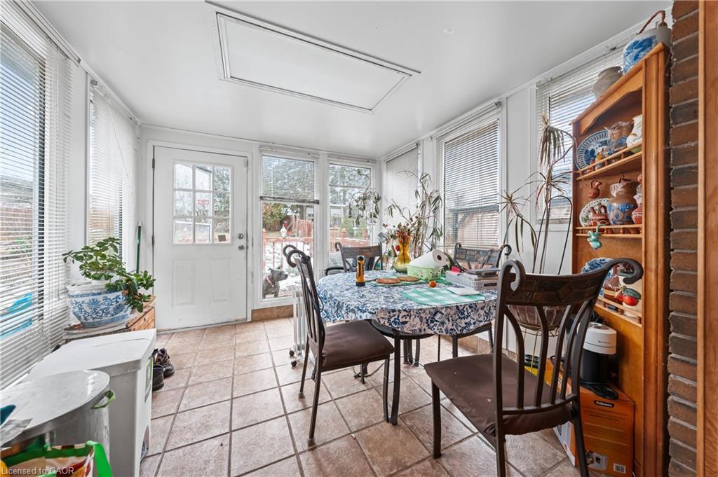 53 Bluerock Crescent, Cambridge, ON - Indoor Photo Showing Dining Room